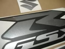 Suzuki GSXR 750 graphite grey graphics
