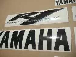 Yamaha R1 2004 custom carbon black logo graphics