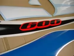 Suzuki 600 2002 white stickers kit