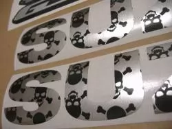 Suzuki GSXR 600 skull & bones custom decals